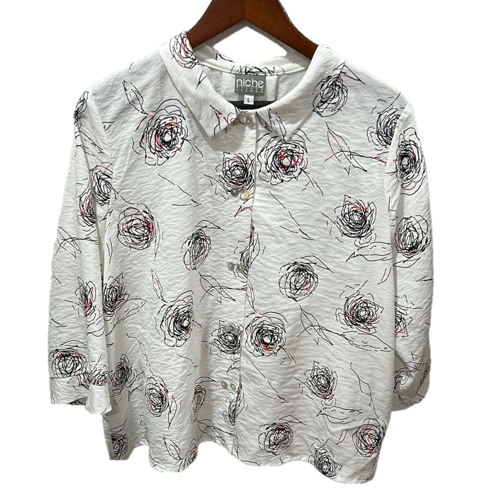 Niche nilgun derman White Floral Blouse size L GUC